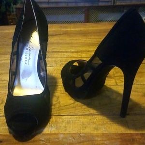 Badgley Mischka Black open toe stilettos with cut out sheer panels